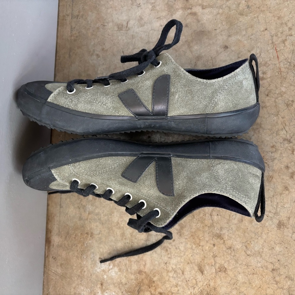 Veja Nova Suede Sneakers in Olive & Black Size 41/10 - Picture 8 of 8